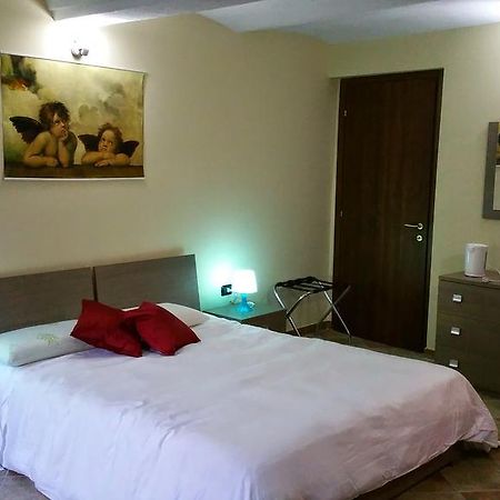 Bed And Breakfast Giaveno Ruang foto