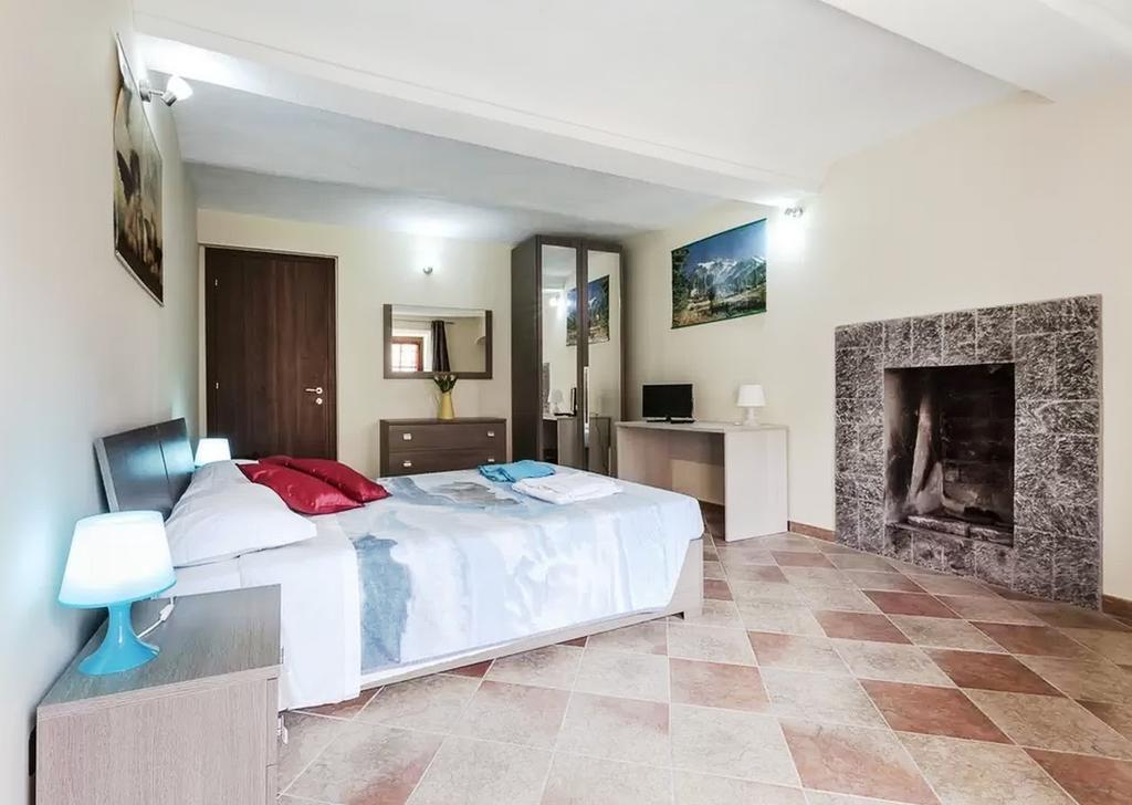 Bed And Breakfast Giaveno Bagian luar foto