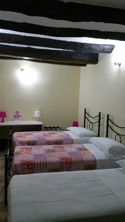 Bed And Breakfast Giaveno Ruang foto